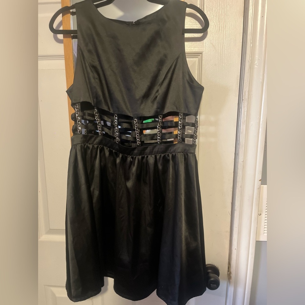 Size L Dress - Nameless Black Strapless Dress with Cut-Out Chain Details